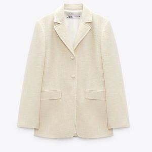 BLAZER WITH TEXTURE AND POCKETS